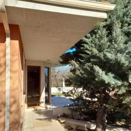 Pensión Villa B&B 3*